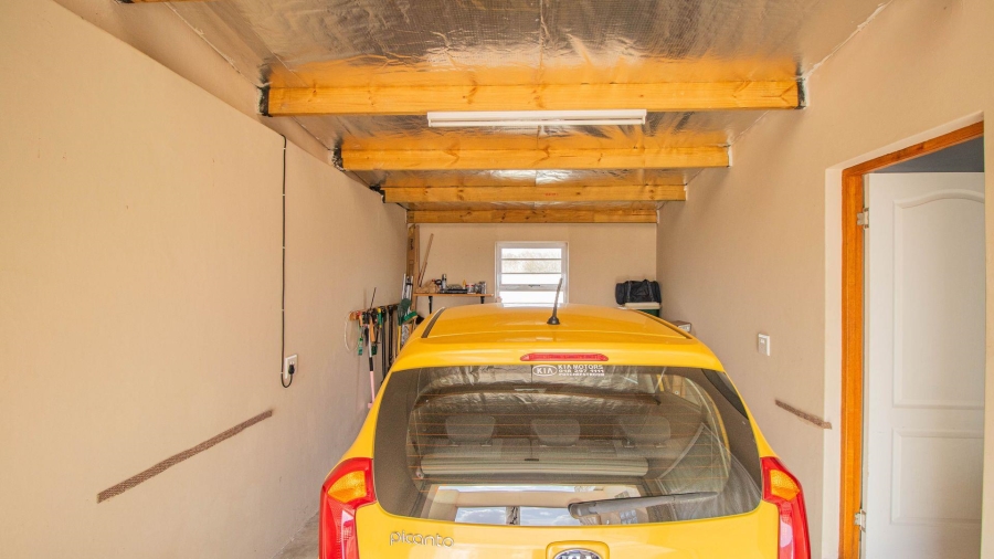 To Let 3 Bedroom Property for Rent in Heiderand Western Cape